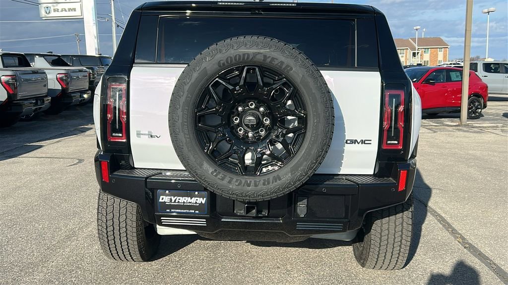 New 2025 Interstellar White GMC 2X image 4