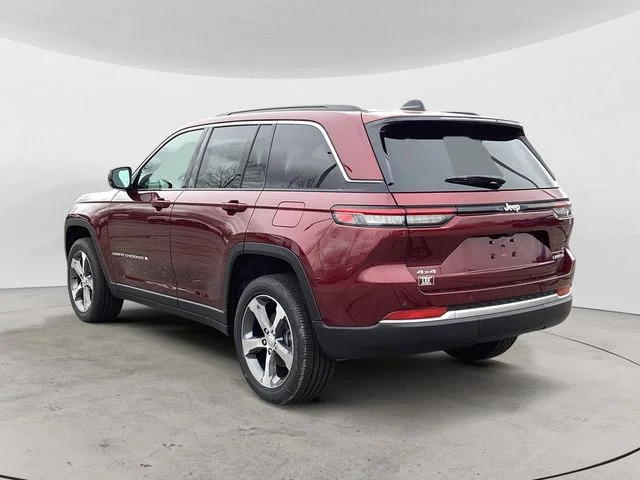 New 2026 Velvet Red Pearlcoat Jeep LIMITED 4X4 image 3