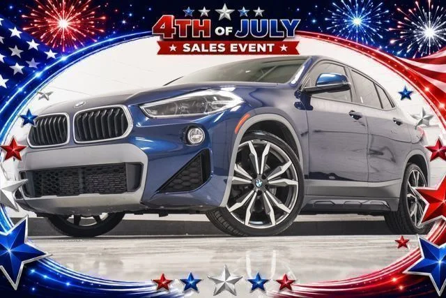 Used 2018 Blue BMW sDrive28i image 1