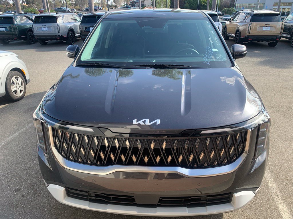 Used 2026 Gray Kia LXS image 3
