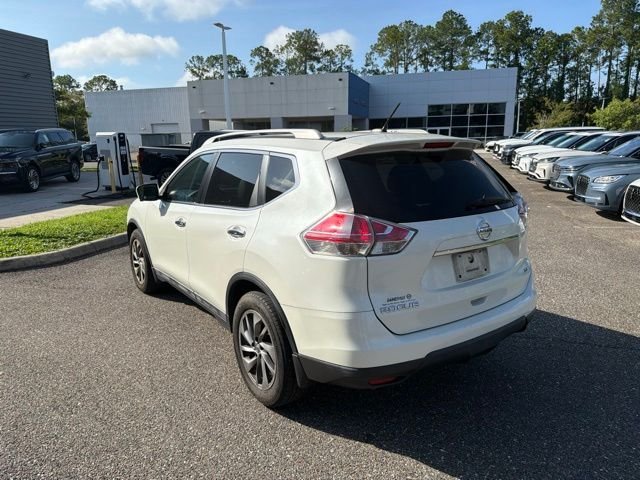 Used 2015 White Nissan SL image 7