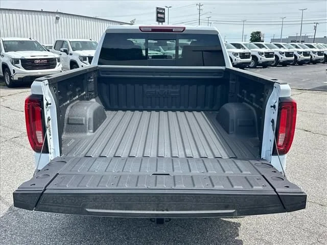 2026 GMC Sierra 1500 SLT - Photo 12