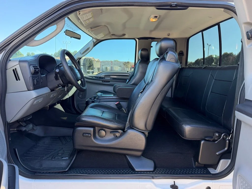 Used 2007  Ford XL image 18
