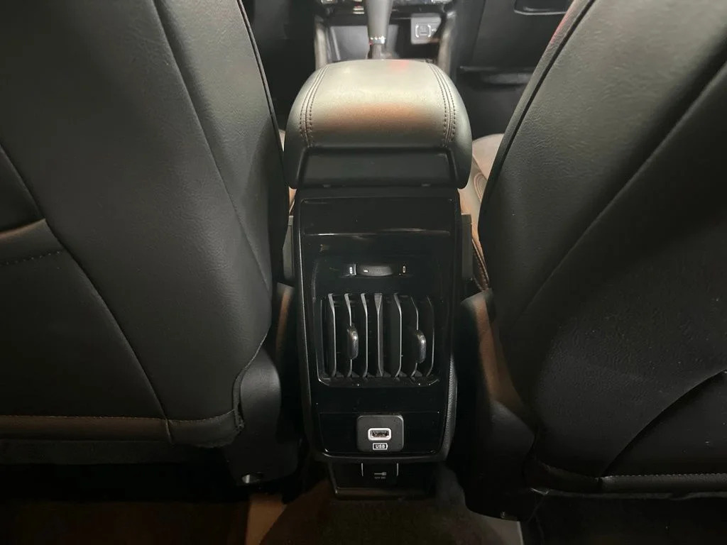 Used 2023 Silver Jeep Limited image 25