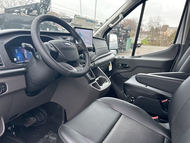 New 2026 Oxford White Ford Passenger Van XL image 17