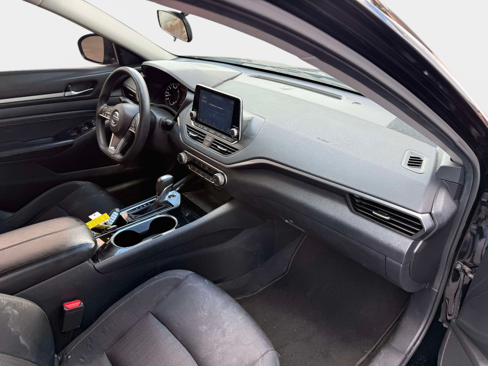 Used 2021 Super Black Nissan 2.5 SV image 11
