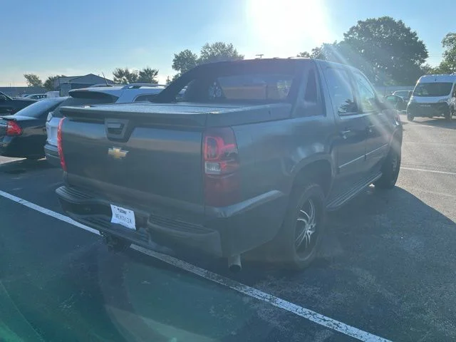 Used 2007 Blue Chevrolet LT image 3