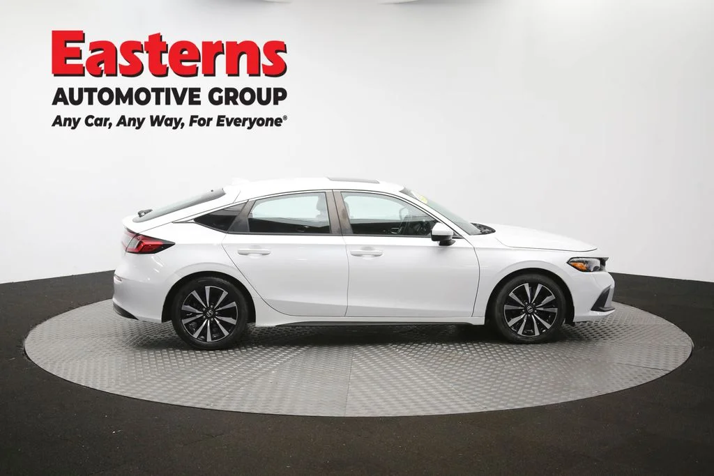 Used 2023 White Honda EX-L image 45