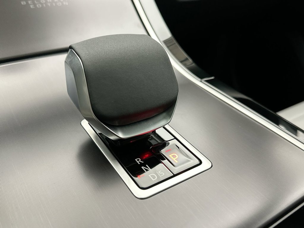 New 2026 Arroios Grey Land Rover P250 Base image 12