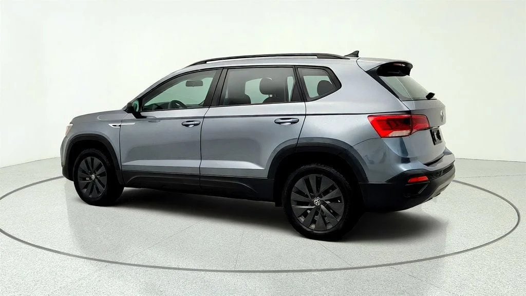 Used 2022 Platinum Gray Metallic Volkswagen S FWD image 7