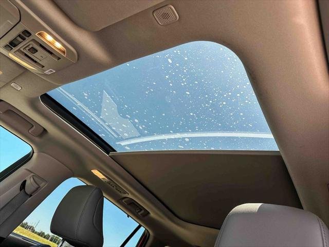 Certified Used 2024 RUBY FLARE PEARL Toyota  image 16