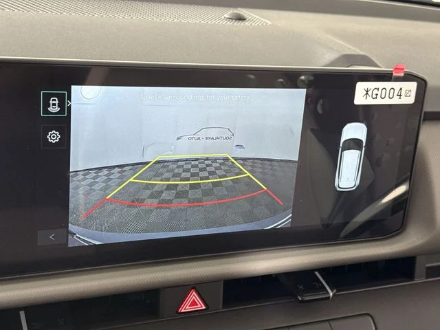 New 2027 Pale Gray Kia S image 17