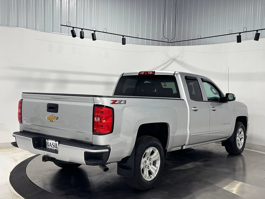 Used 2019 SILVER ICE METALLIC Chevrolet LT image 11
