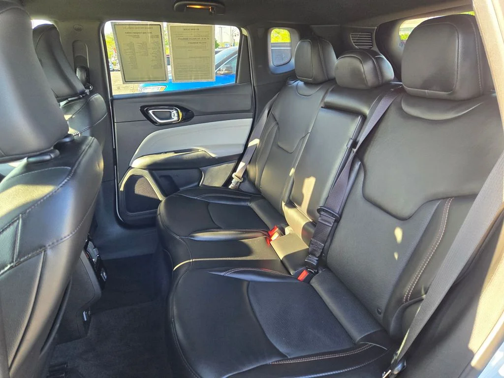 Used 2023 White Jeep Limited image 28