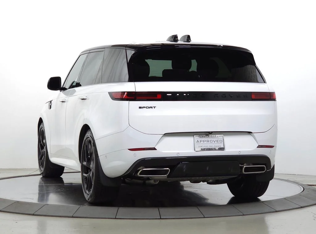 Certified Used 2025 White Land Rover Dynamic SE image 3