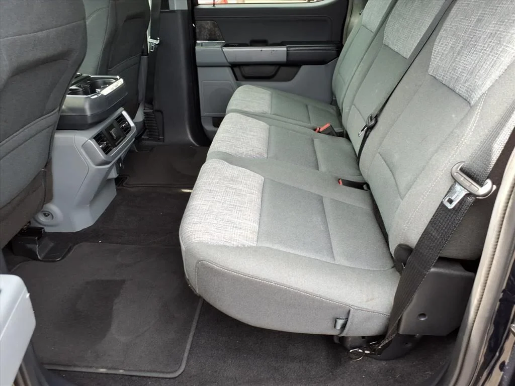 Used 2023 Blue Ford XLT image 12