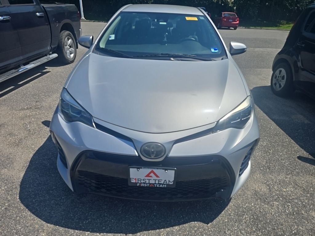 Used 2018 Silver Toyota SE image 2