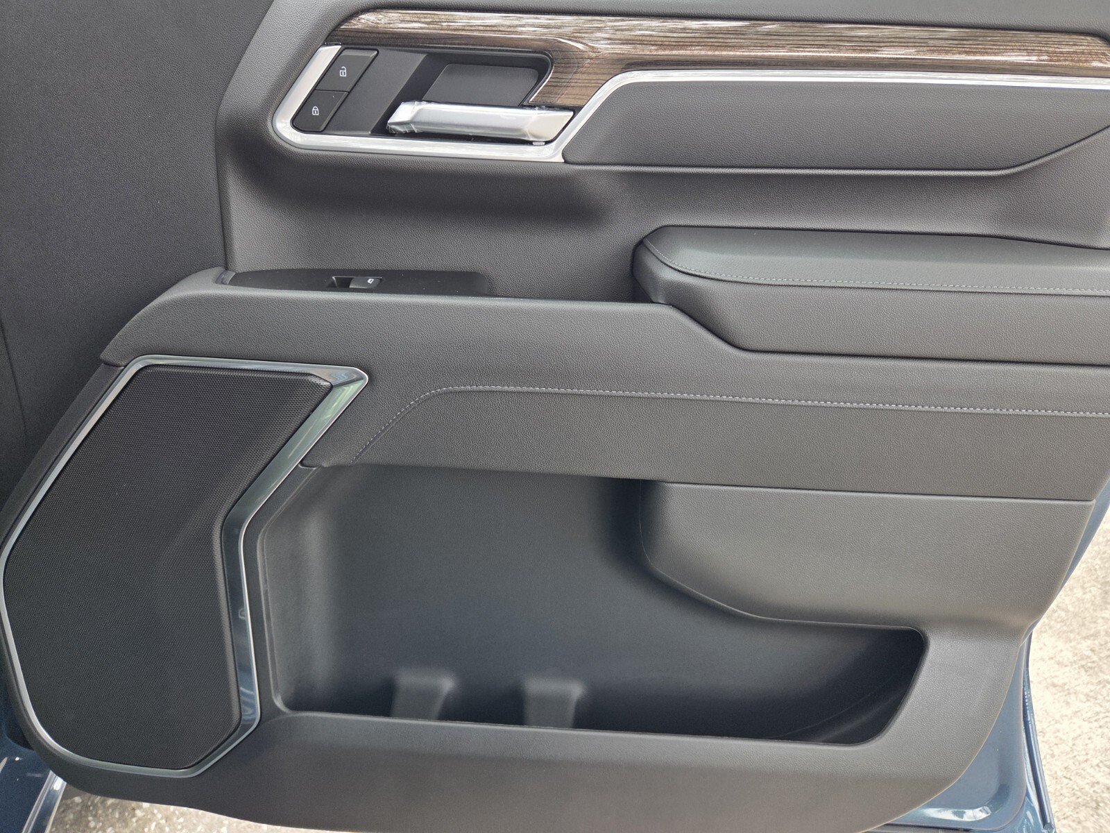 New 2026 Lakeshore Blue Metallic Chevrolet LT image 16