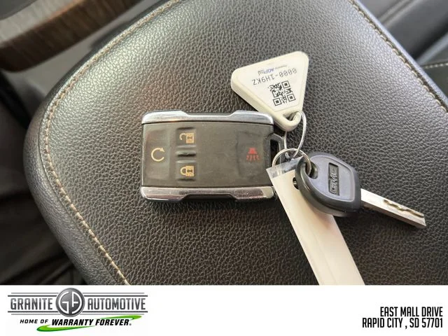 Used 2020 White GMC Denali image 23