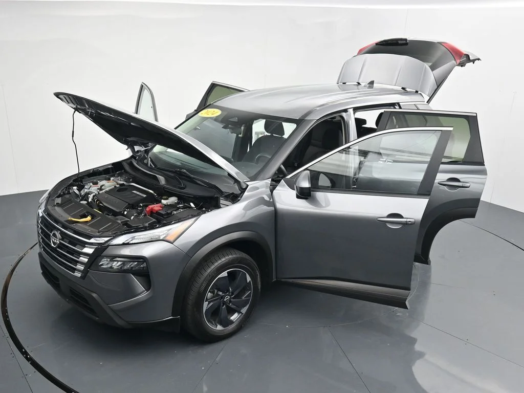 Used 2024 Gray Nissan SV image 32