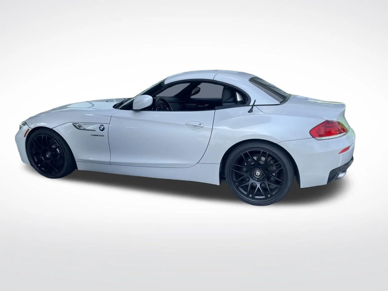 Used 2016 White Metallic BMW sDrive35i image 4
