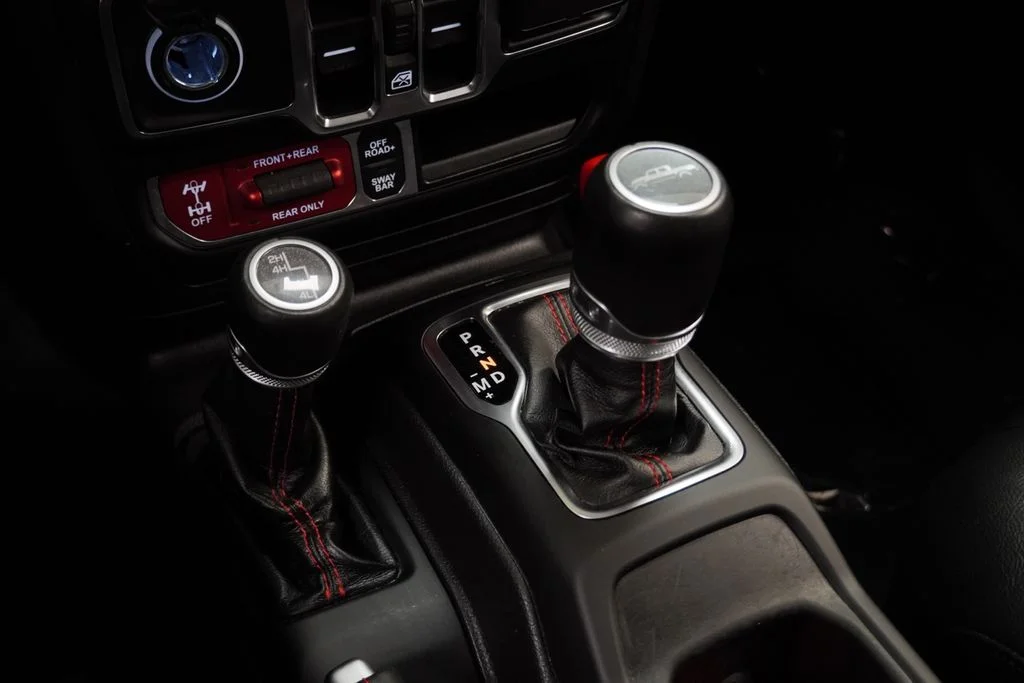 Used 2022 White Jeep Rubicon image 38