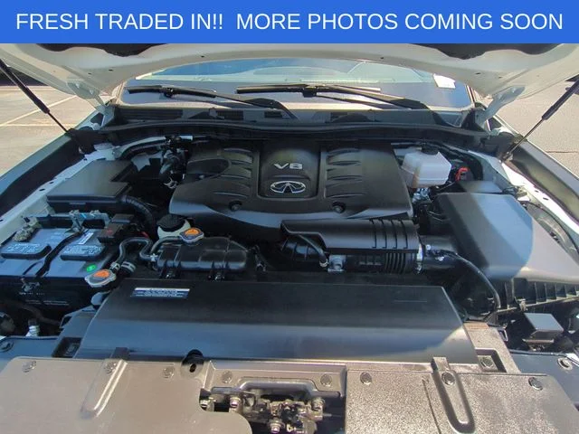 Used 2023 White INFINITI LUXE image 39
