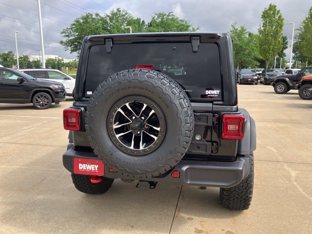 New 2026 Black Clear-Coat Exterior Paint Jeep Rubicon image 6