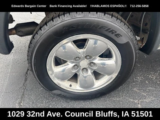 Used 2009 Silver Dodge Laramie image 9