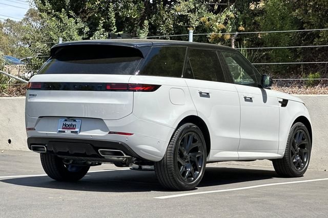 New 2026 Borasco Grey Land Rover Dynamic SE image 5