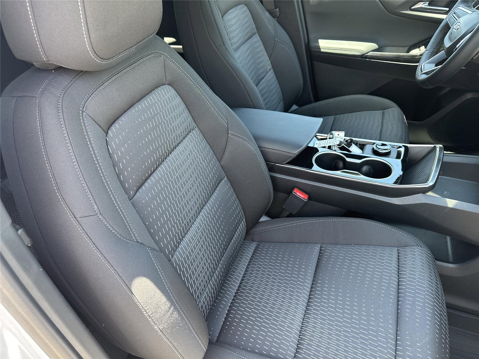 2026 Chevrolet Equinox LT - Photo 13
