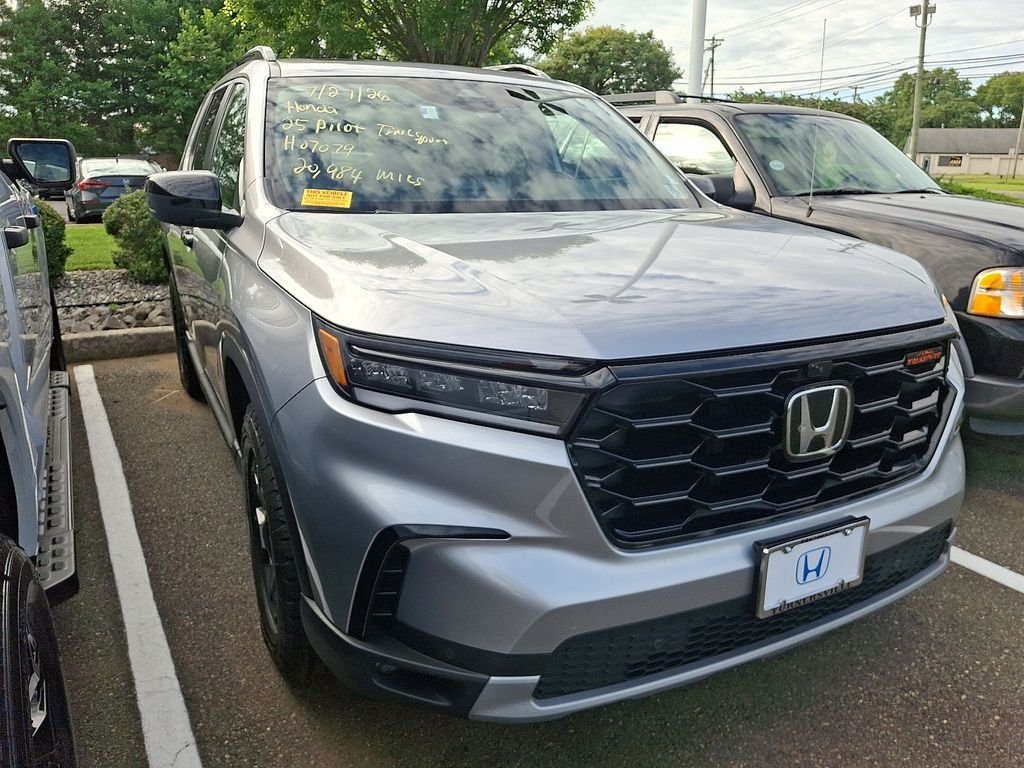 Used 2025 Lunar Silver Metallic Honda TrailSport image 3