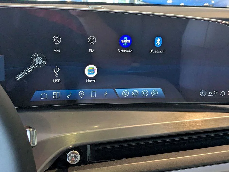 2026 Cadillac VISTIQ Luxury - Photo 17
