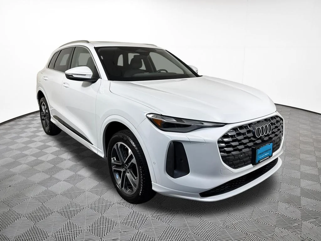 Used 2025 White Audi 2.0T Premium image 4