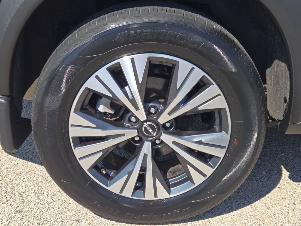 Used 2023 Black Nissan SV image 11