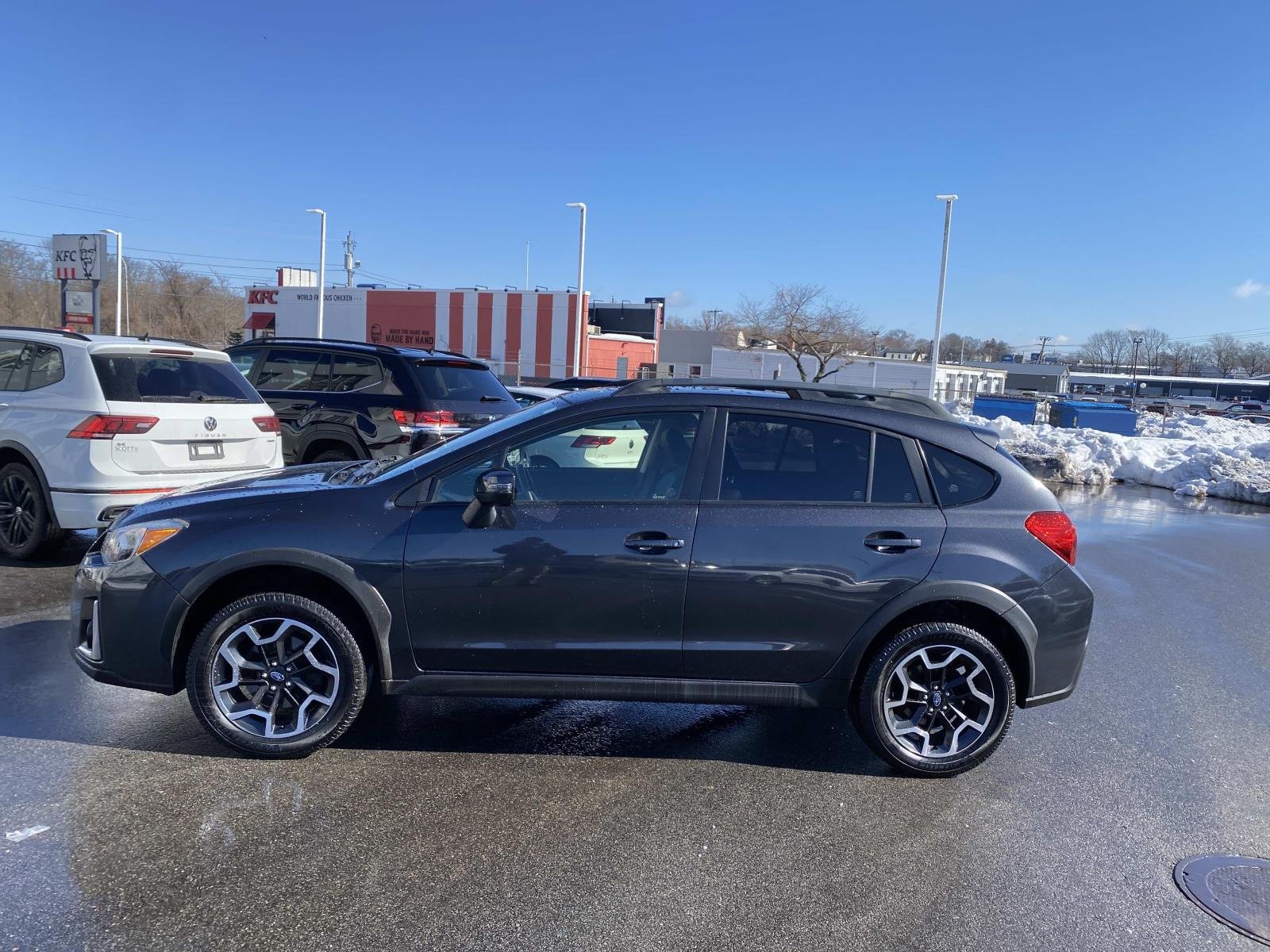 Used 2016 Subaru Crosstrek Limited with VIN JF2GPANC8G8280685 for sale in East Providence, RI