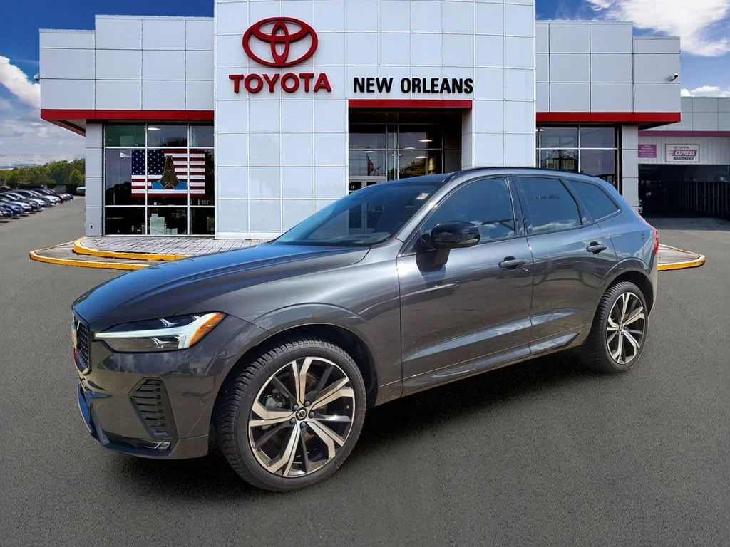 2023 Volvo Xc60 B6 Ultimate Dark Theme