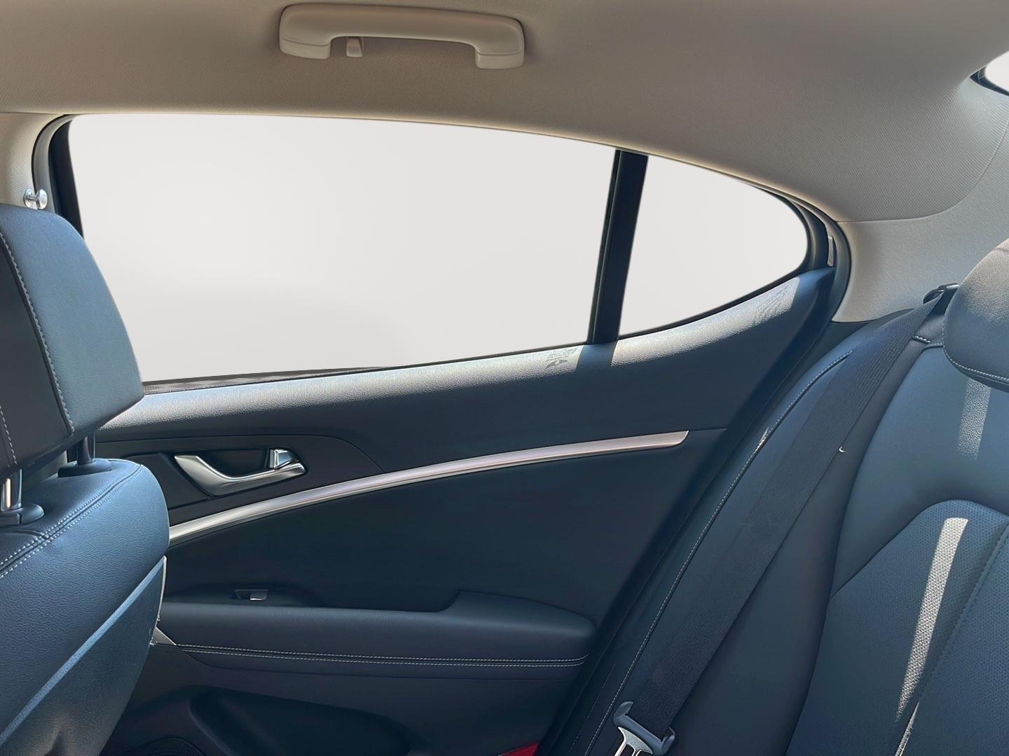 2026 GENESIS G70 Standard - Photo 12