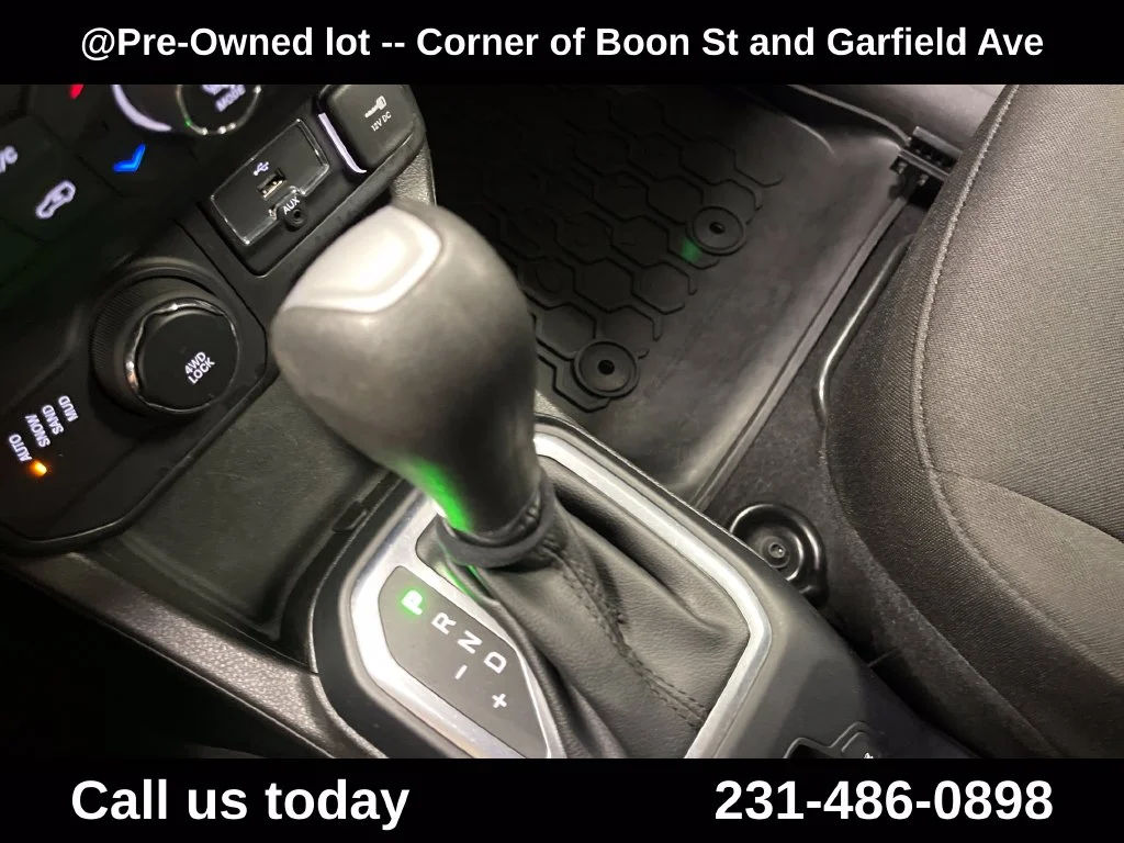 Used 2020 Blue Jeep Latitude image 25