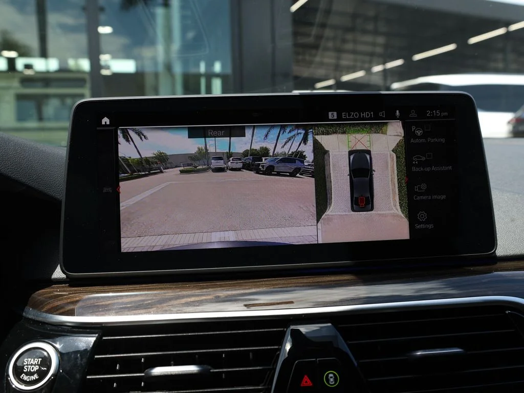 Used 2021 Gray BMW 530i xDrive image 36
