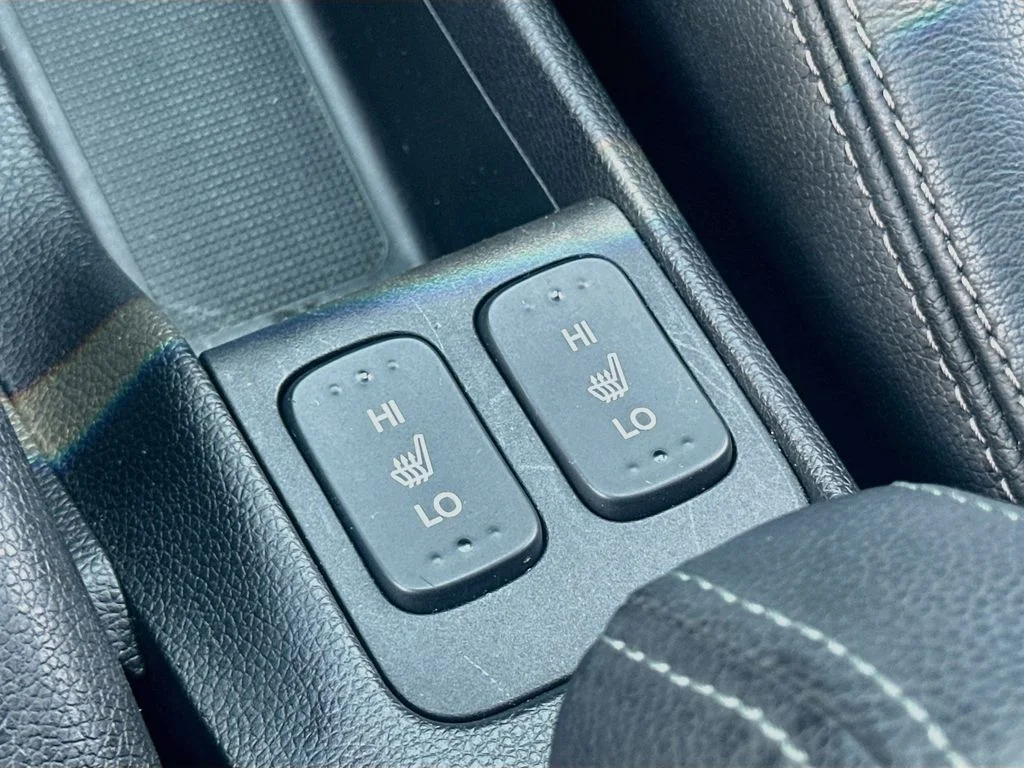 Used 2016 White Honda EX-L image 19