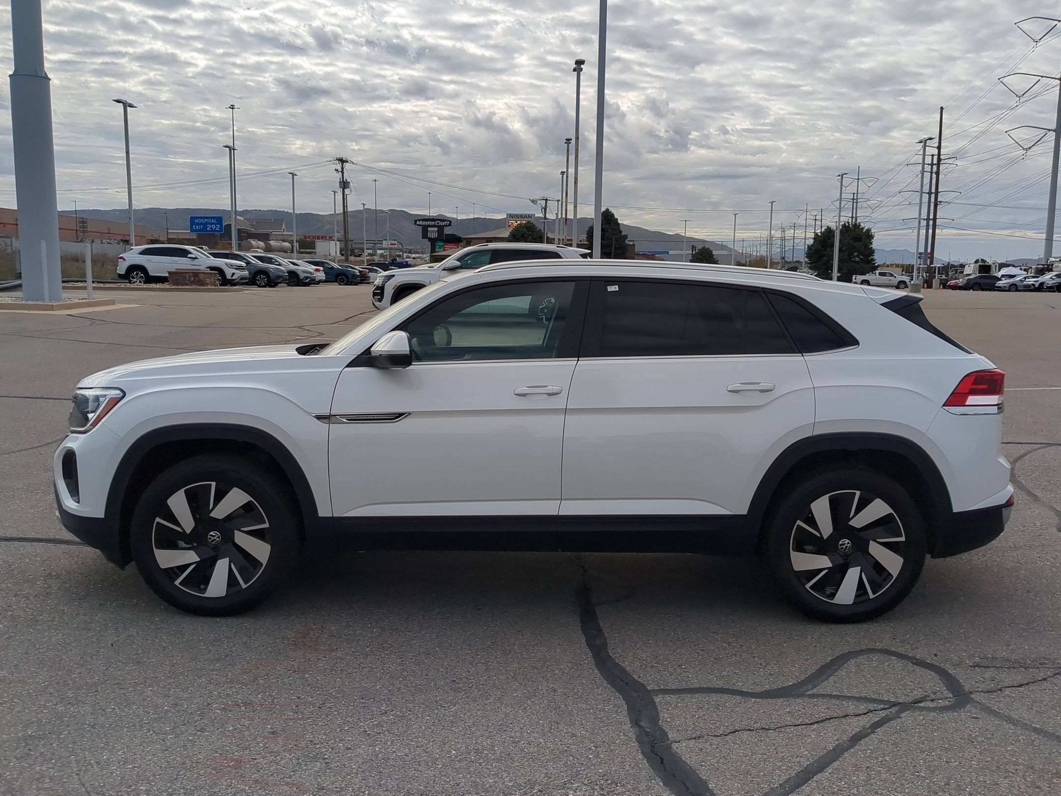 New 2026 Opal White Pearl Volkswagen 2.0T SE w/Technology image 7