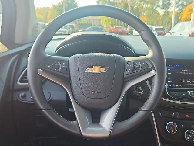 Used 2022 MIDNIGHT BLUE METALLIC Chevrolet LT image 15