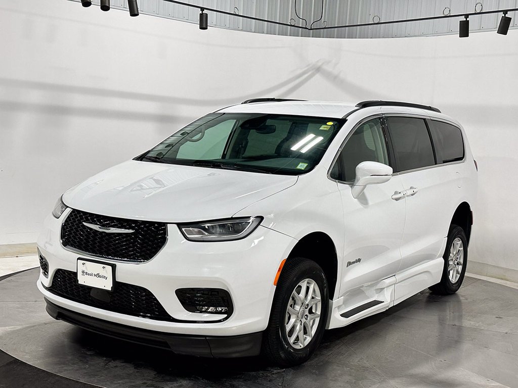 Used 2022 White Chrysler Wheelchair Accessible-Touring L image 2