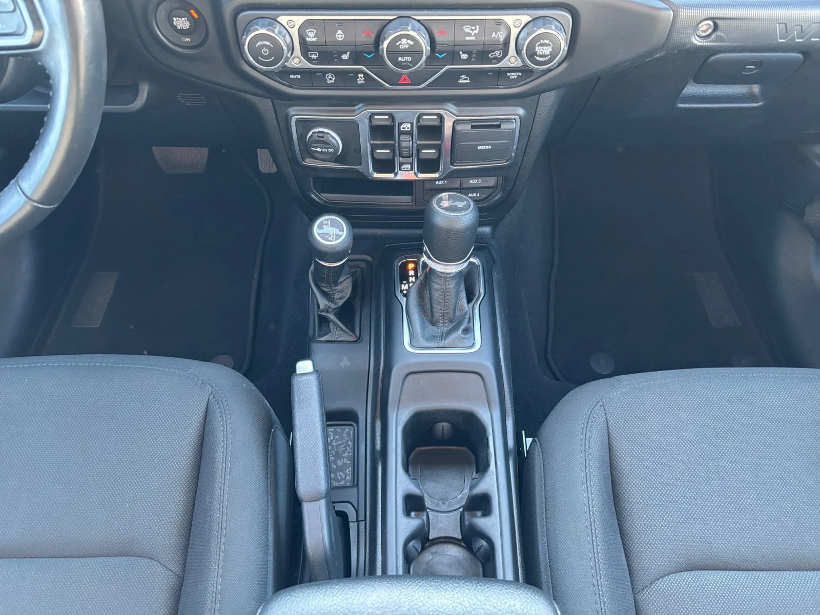 Used 2022 Gray Jeep Unlimited Sport Altitude image 15