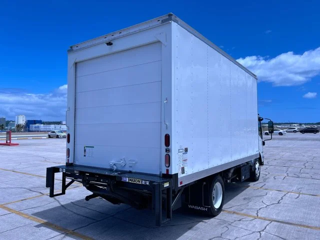 New 2025 White ISUZU 16ft Thermo King w/2500lb Lift, 19,500lb GVWR image 5