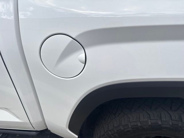 Used 2025  Toyota SR5 image 13