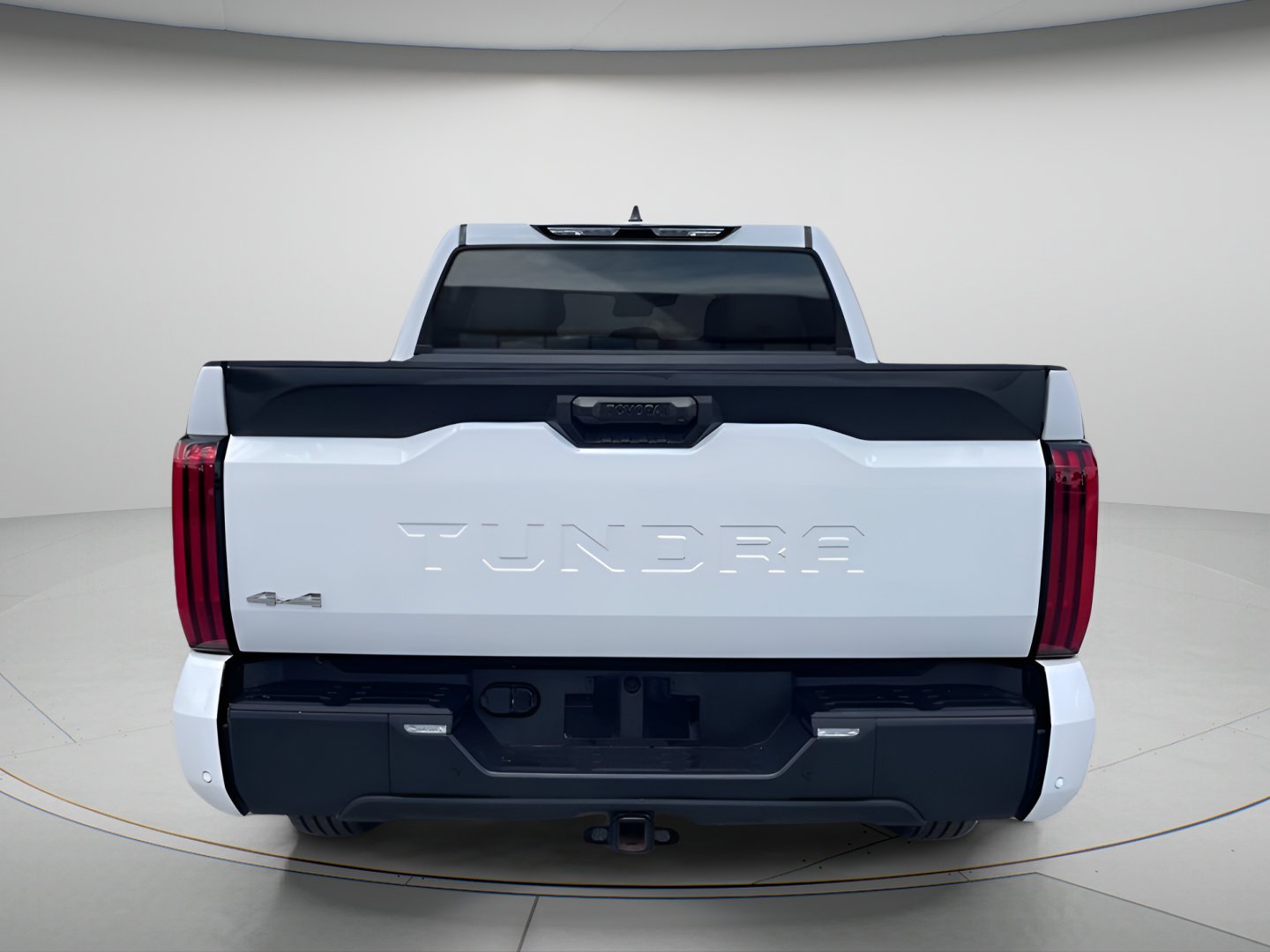 Used 2024 Ice Toyota SR5 image 3