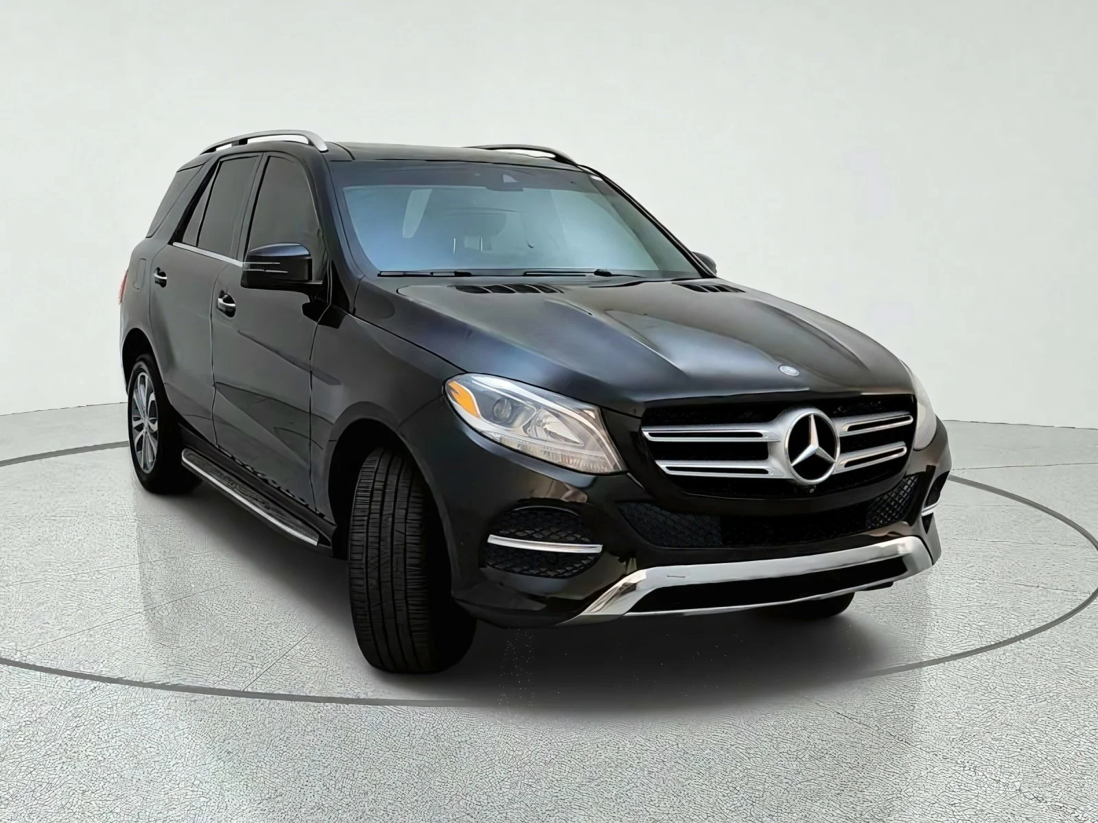 Used 2017 Black Mercedes-Benz GLE 350 image 4