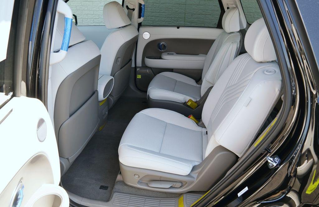 New 2026 Abyss Black Pearl Hyundai SEL Premium image 26